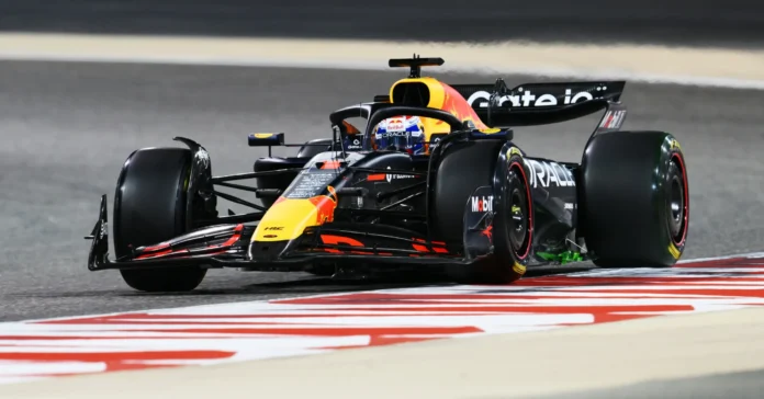 BAHRAIN, BAHRAIN – FEBRUARY 26: Max Verstappen of the Netherlands driving the (1) Oracle Red Bull Racing RB21 on track during day one of F1 Testing at Bahrain International Circuit on February 26, 2025 in Bahrain, Bahrain. (Photo by Simon Galloway/LAT Images)