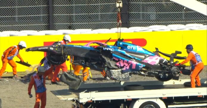 Jack Doohan crashed out bringing out the first of four red flags in Suzuka // Photo by F1//