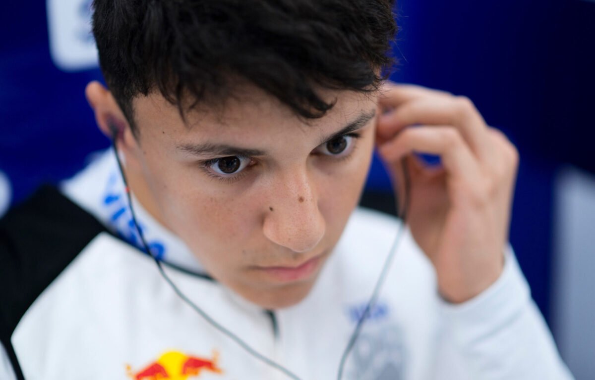 F1 rookie Isack Hadjar scored his first F1 points at Suzuka // Photo by Rudy Carezzevoli / Getty Images / Red Bull Content Pool //