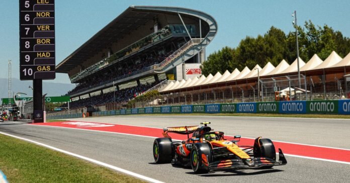 Lando Norris set the fastest time for McLaren at the Spanish GP. Max Verstappen was second with Lewis Hamilton third. Oscar Piastri struggled in P5.