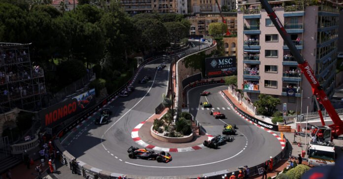 MONTE-CARLO, MONACO GP - MAY 26: Max Verstappen of the Netherlands driving the (1) Oracle Red Bull Racing RB20 on track during the F1 Grand Prix of Monaco at Circuit de Monaco on May 26, 2024 in Monte-Carlo, Monaco. (Photo by Ryan Pierse/Getty Images) // Getty Images / Red Bull Content Pool // SI202405260467 // Usage for editorial use only //
