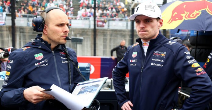 SUZUKA, JAPAN - APRIL 06: Gianpiero Lambiase, Head of Racing of Oracle Red Bull Racing and Max Verstappen of the Netherlands and Oracle Red Bull Racing on the grid prior to the F1 Grand Prix of Japan at Suzuka Circuit on April 06, 2025 in Suzuka, Japan. (Photo by Mark Thompson/Getty Images) // Getty Images / Red Bull Content Pool // SI202504060145 // Usage for editorial use only // Austrian GP