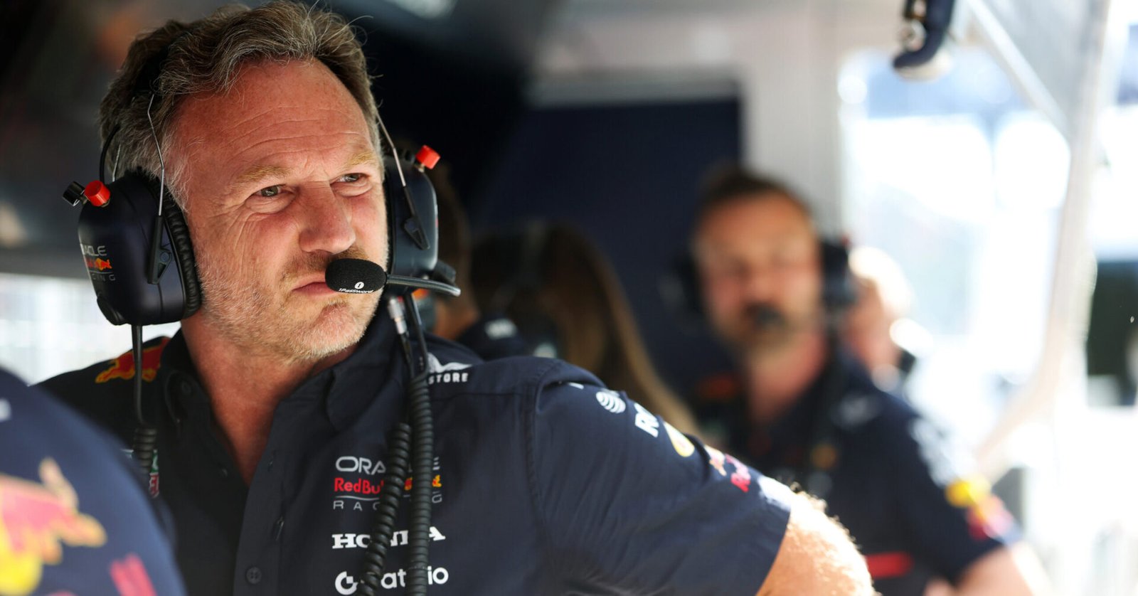 SPIELBERG, AUSTRIA - JUNE 28: Christian Horner, Team Principal of Oracle Red Bull Racing on the pit wall during qualifying ahead of the F1 Grand Prix of Austria at Red Bull Ring on June 28, 2025 in Spielberg, Austria. (Photo by Mark Thompson/Getty Images) // Getty Images / Red Bull Content Pool // SI202506280773 // Usage for editorial use only //
