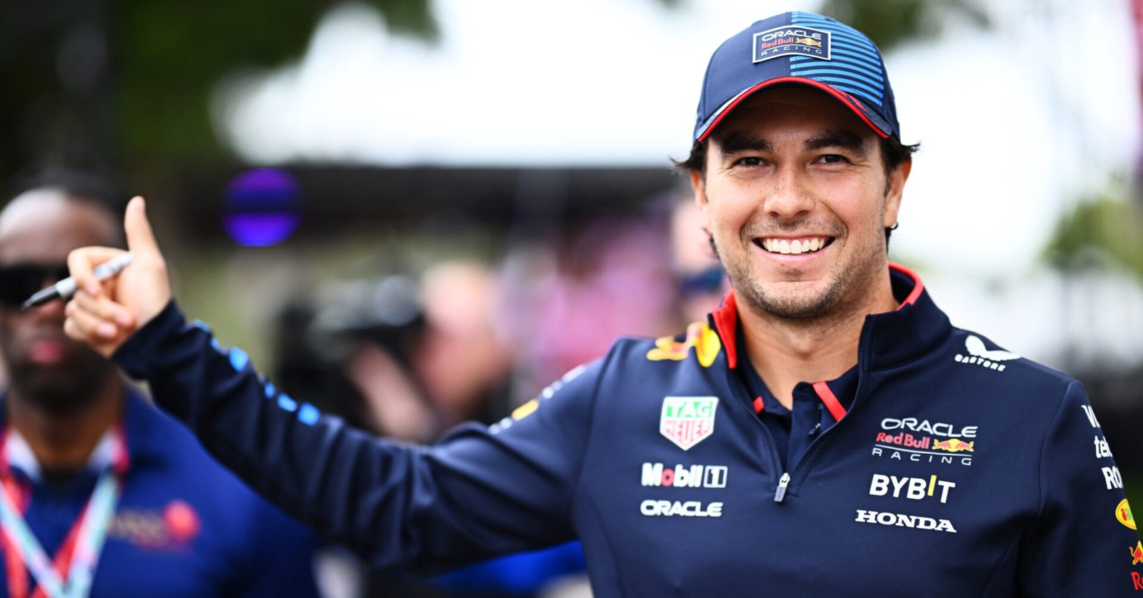 Sergio Perez MELBOURNE, AUSTRALIA - MARCH 24: Sergio Perez of Mexico and Oracle Red Bull Racing greets fans on the Melbourne Walk prior to the F1 Grand Prix of Australia at Albert Park Circuit on March 24, 2024 in Melbourne, Australia. (Photo by Quinn Rooney - Formula 1/Formula 1 via Getty Images). // Getty Images / Red Bull Content Pool // SI202406040921 // Usage for editorial use only //